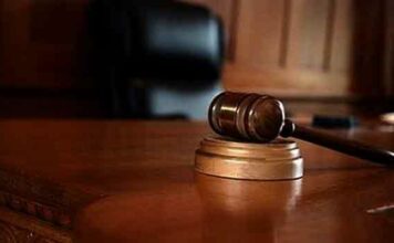 Kotu ta umarci wata Jami’a ta dawo da malamin da ta kora Court Gavel