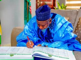 Gwamnatin Kano ta amunce da bada tallafin karatu sama da miliyan 865 ga dalibai ‘yan asalin jihar ganduje signs sabo