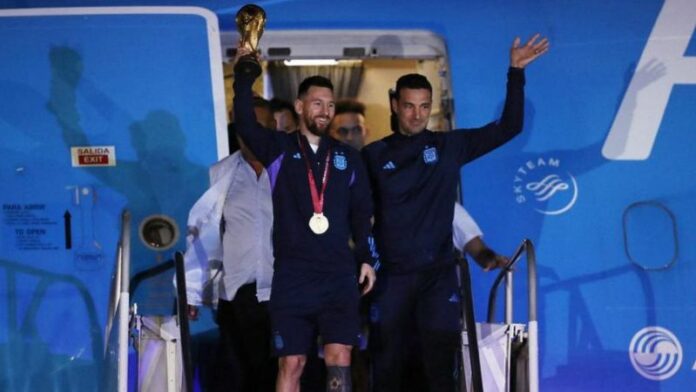 00c921b0 804a 11ed b889 2fd2b48968d5