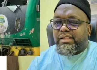 An kori yan jaridu da lauyoyi daga zauren kotun dake gudanar da shara’ar Tukur Mamu a Abuja Tukur Mamu 1 1 750x430