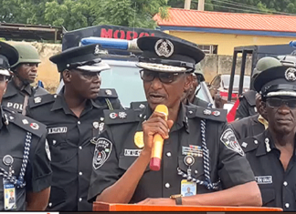 Rundunar ‘yan sandan Kano, ta cafke ‘yan daba da ke kokarin kai hari wuraren da ake zaben cike gurbi a jihar Kano police commissioner Muhammad Usaini Gumel