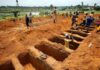 An Yi Jana’izar Mutane 48 Da Suka Mutu sakamakon Fashewar Tankar Man Fetur A Niger mass burial