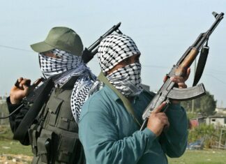 Yan ta’addar Lakurawa sun kashe ‘yan banga 13 a Kebbi gunmen new 1