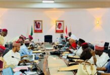 Cikin Hotuna: Mataimakin gwamnan Kano, Kwamishinoni masu biyayya ga ɓangaren Kwankwaso sun halarci taron majalisar zartarwa a yayin da rikicin siyasa ke ƙara ƙamari WhatsApp Image 2026 01 16 at 17.33.51 750x430