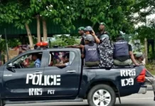 ’Yan sanda sun cafke riƙaƙƙun masu fashin ƴan “one chance” su uku da ake alaƙanta su da kisan lauya a Abuja police 750x430