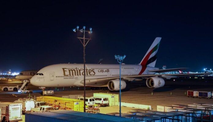 explosion over dubai airport more flight cancellations ahead 3215766 202603070850 20260307085044 1 750x430