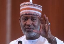 Duk da ana tuhumarsa a kotu da zargin cin hanci, tsohon ministan sufurin jiragen sama Sirika ya bayyana aniyarsa ta komawa majalisar dattawa Hadi Sirika