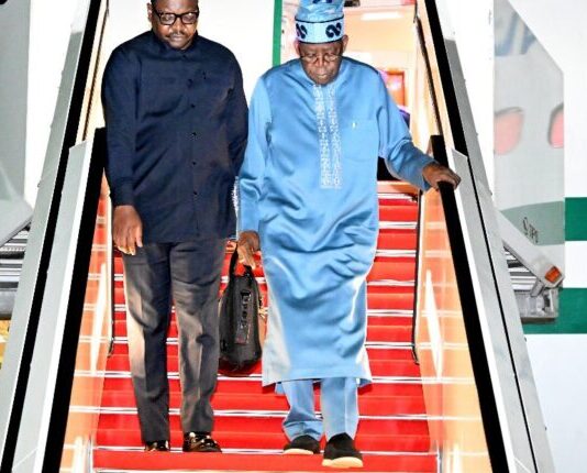 Tinubu ya dawo Legas bayan kammala ziyatar kasashen Faransa, Kenya da Ruwanda Bola Tinubu arrival 750x430