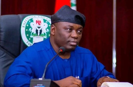 Gwamnatin Taraba ta rage albashin ‘yana shara daga Naira 15,000 zuwa Naira 10,000 Gov. Agbu Kefas