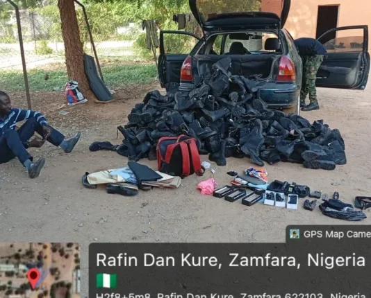 Sojoji sun kama mai samar da kayan tallafi ga ‘yan ta’adda, sun kwato takalman yaki 150 a Zamfara IMG 20260625 WA0004 750x430