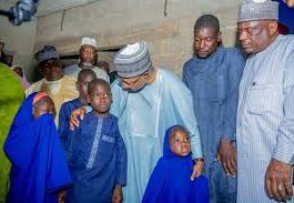 Gwamnatin Kaduna za ta dauki nauyin iyalin matar da mutane suka yi wa kisan gilla – Gwamna Sani images 61
