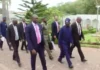 A kafa Tinubu yake tafiya zuwa ofis, sau daya kacal kuma yake cin abinci a rana – Zacch Adedeji Bola Tinubu walking 750x430