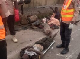 Hukumar kiyaye hadura ta kai mutum 15 asibiti bayan hadarin mota a hanyar Kano zuwa Zaria FRSC Accident 750x430