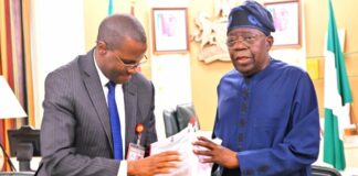 Tinubu ya ba da umarnin kama mutum daya, ya dakatar da manyan sakatare uku bayan binciken ICPC ya gano karin hukumar bogi ICPC Chairman and Tinubu