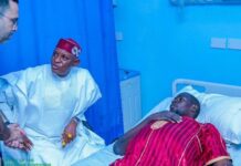 Gwamnan Kano ya yi ta’aziyya ga iyalin mawakin siyasa Kosan Waka IMG 20260802 WA0277 750x430