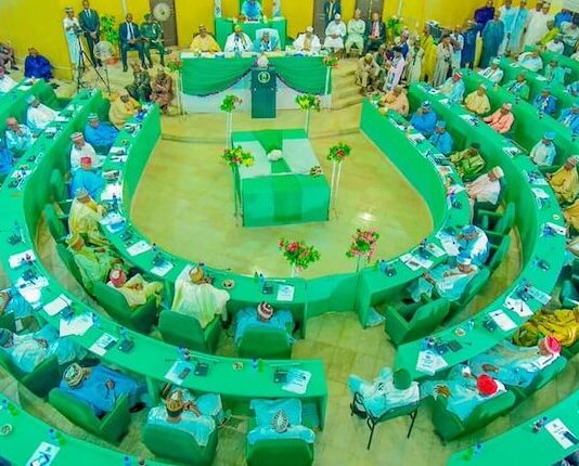 Majalisar Dokokin Kano ta dakatar da Shugabannin Kananan Hukumomi 3 Kano State House of Assembly 700x430