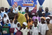 Gidauniya a Kano ta maida yara 150 marasa karfi makaranta tare da ba su kayan karatu IMG 20260903 WA0358 750x430